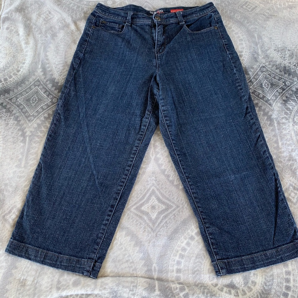 Style & Co Denim Capri Tummy Control